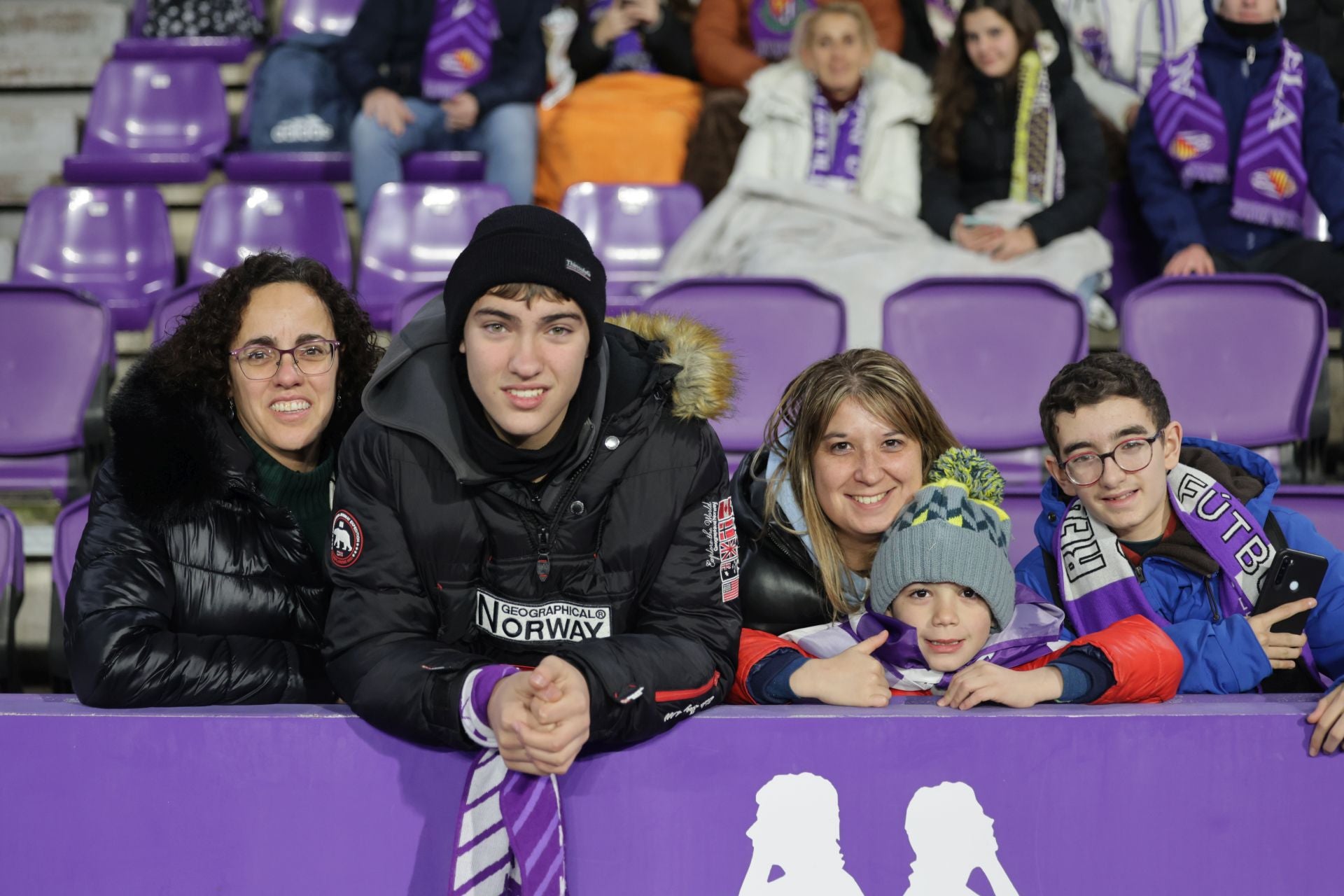 Búscate en la grada del estadio José Zorrilla (4/4)