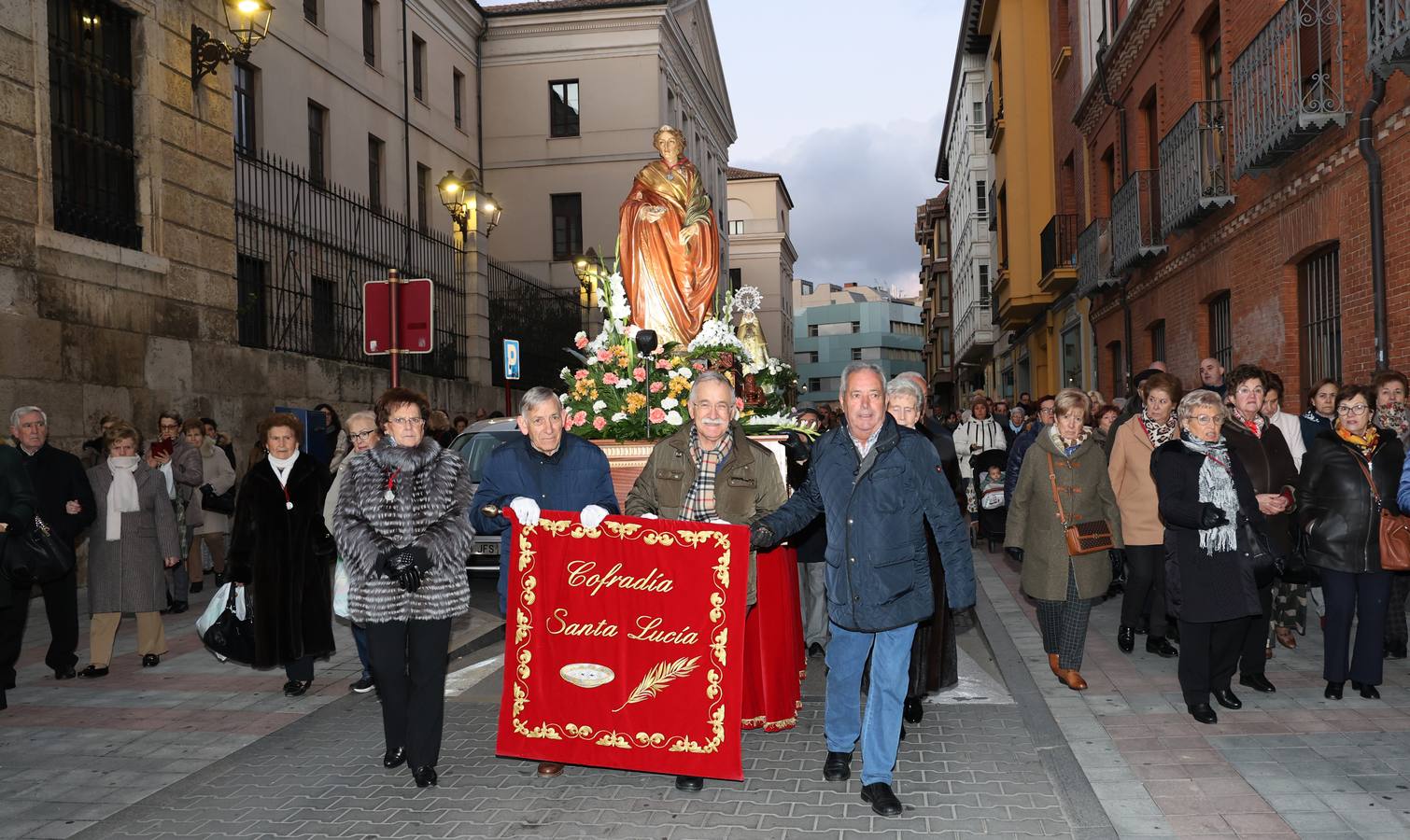 Santa Lucía recorre las calles de Palencia