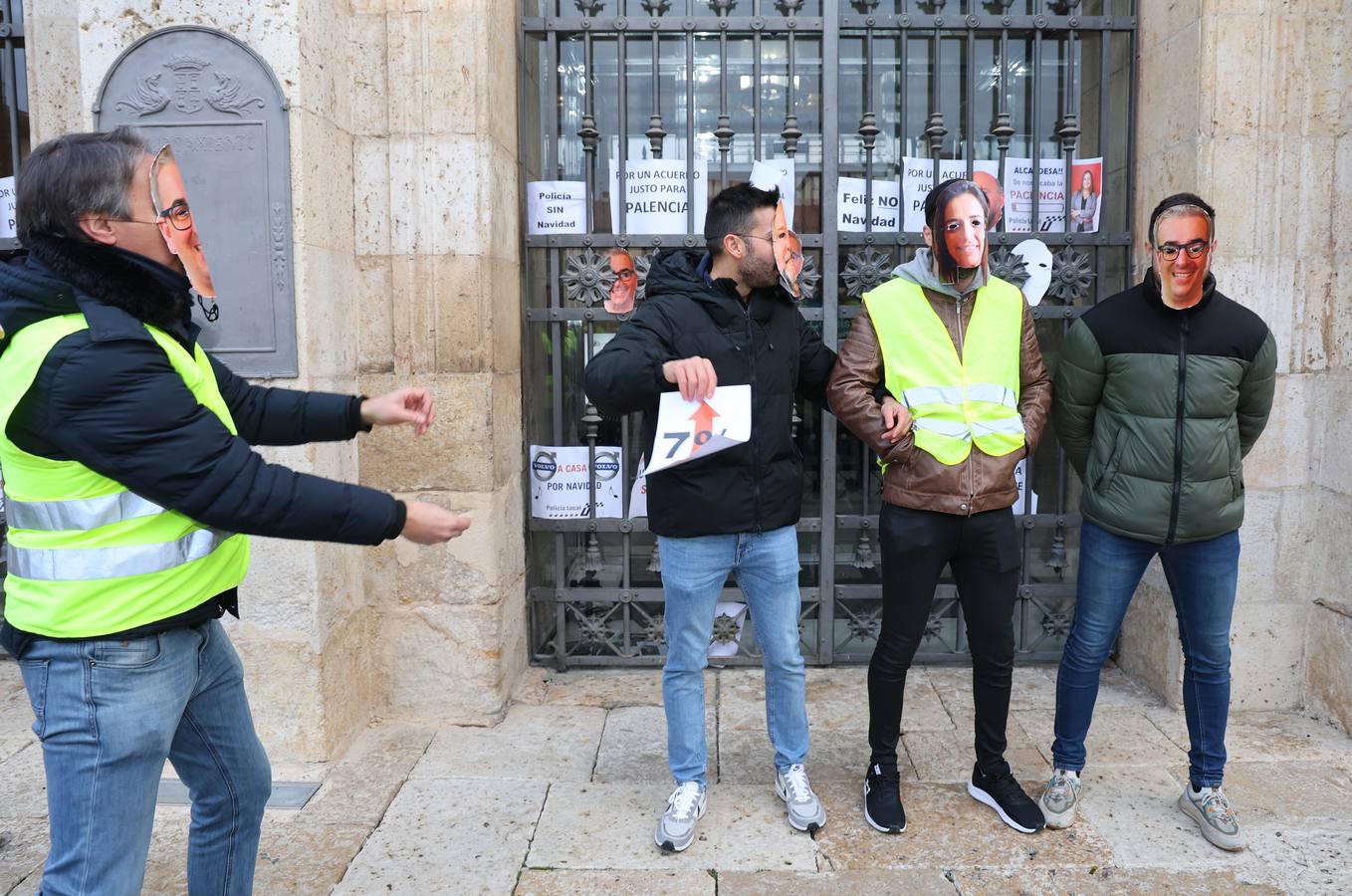 Silbidos y pataleos de la Policía Local de Palencia