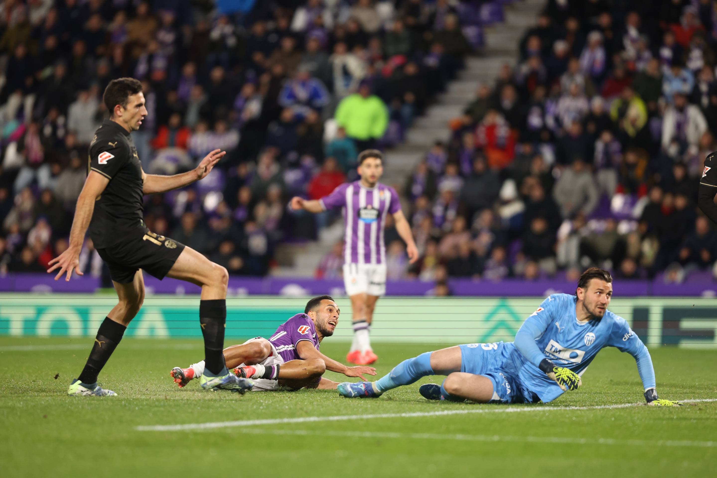 El triunfo del Real Valladolid ante el Valencia, en imágenes