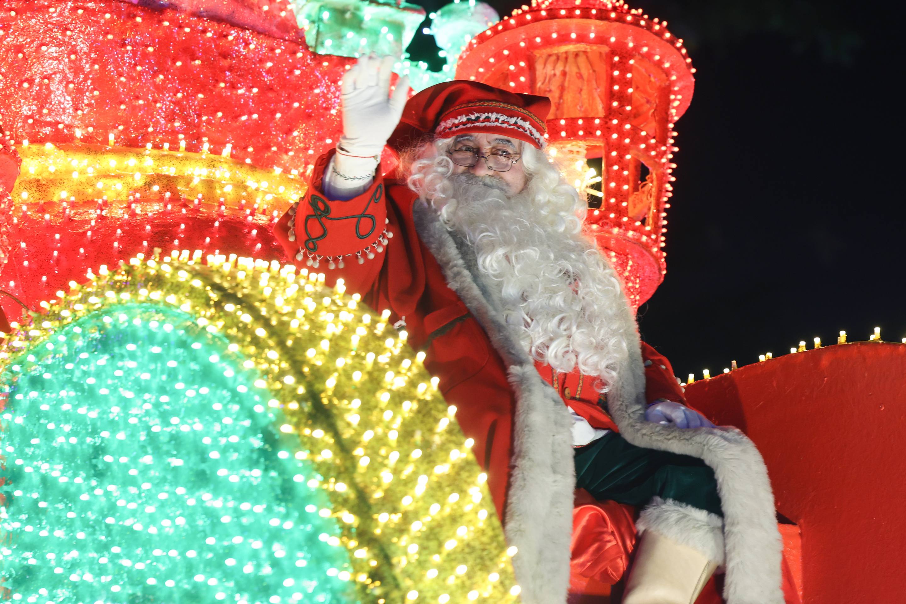 Las imágenes de la Cabalgata de Papa Noel en Valladolid