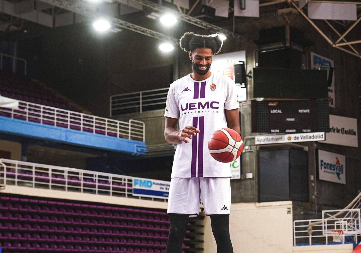 Lucas N´Guessan durante su etapa en el Real Valladolid.