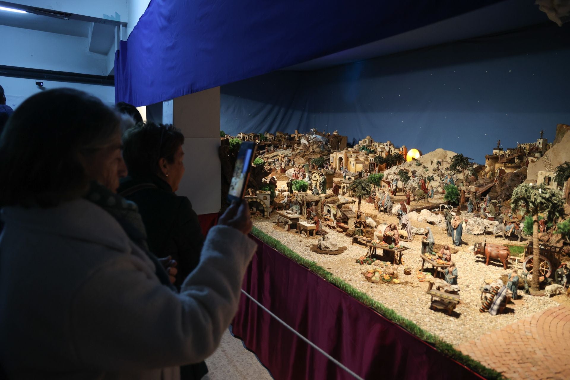 La inauguración del belén de la parroquia de la Inmaculada, en imágenes