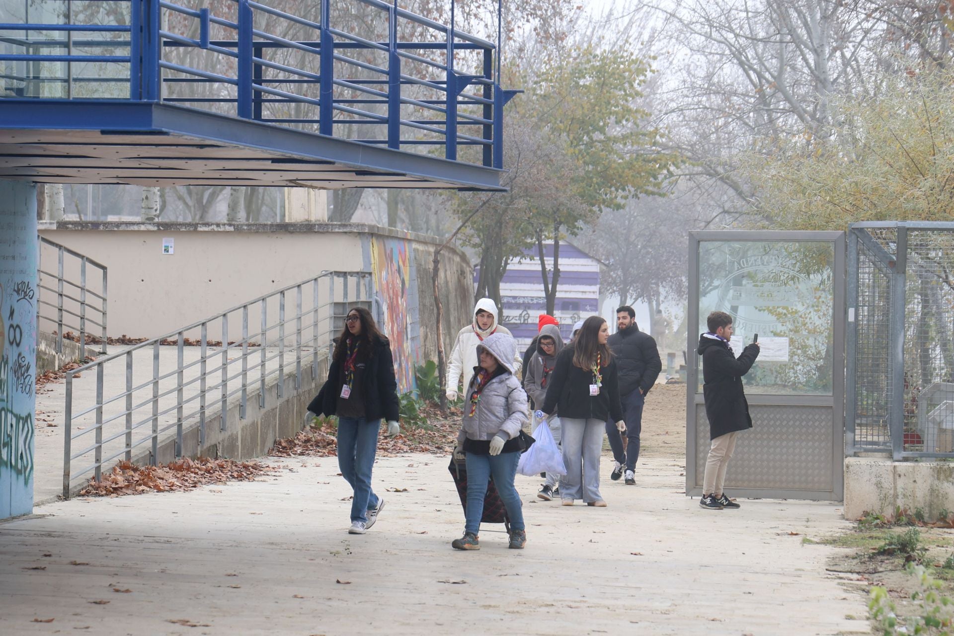 La jornada de recogida de basura junto al Pisuerga, en imágenes