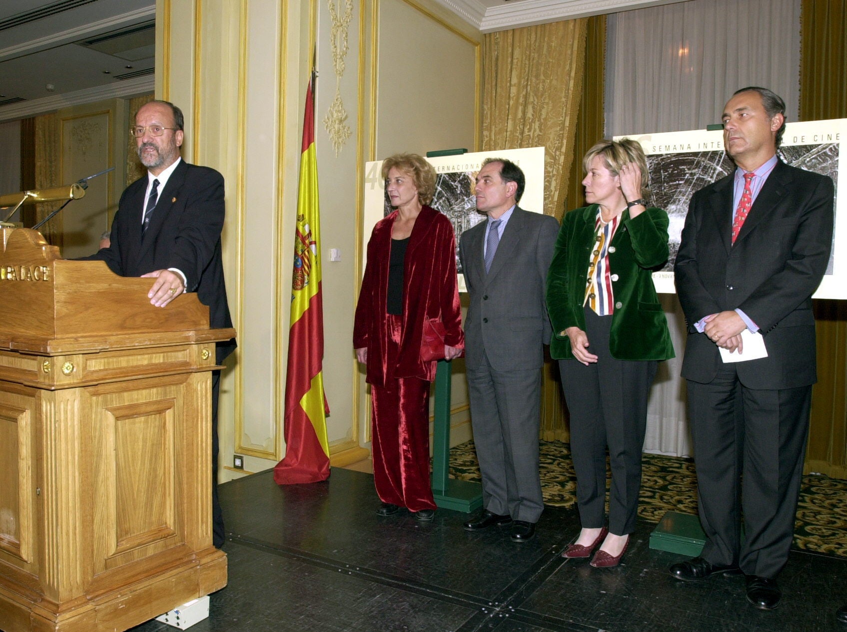 Marisa Paredes en la presentación de la 46 edición de la Semana Internacional de Cine de Valladolid (2001)