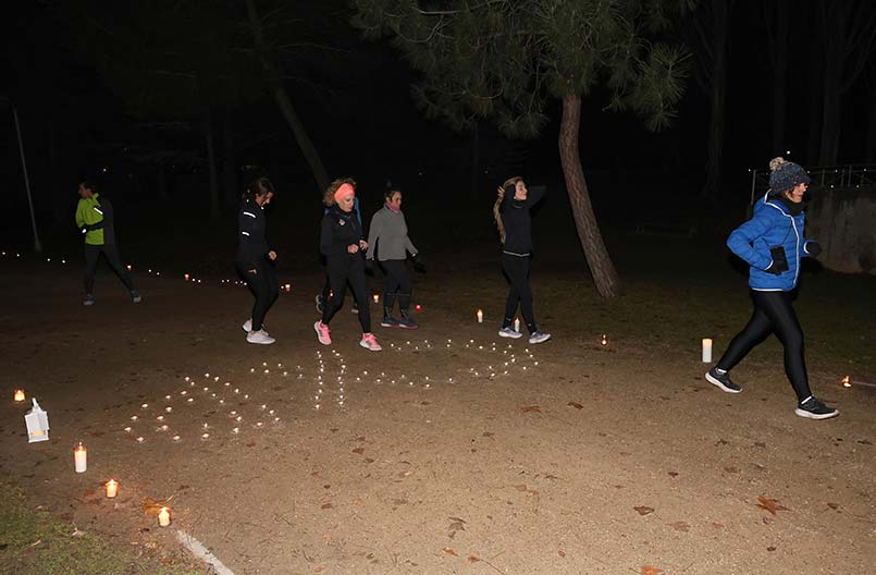 Correr entre velas en Palencia, un entrenamiento simpático
