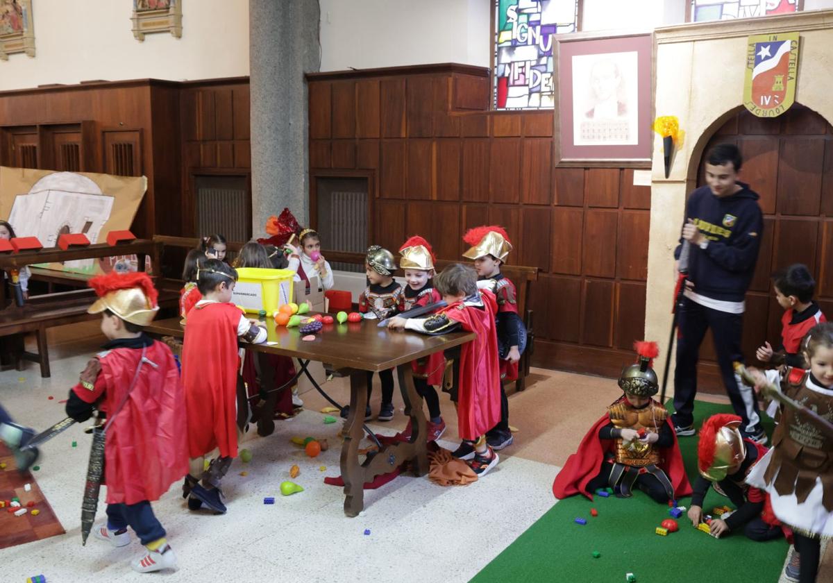 Belén viviente en el colegio de Lourdes de Valladolid