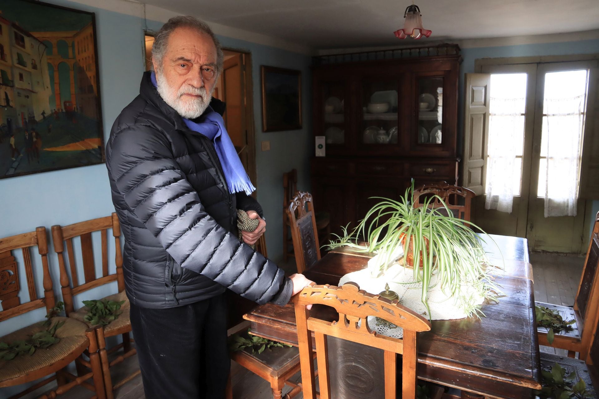 Carlos Muñoz de Pablos, en el comedor de la antigua pensión de la calle Desamparados donde vivió Machado.