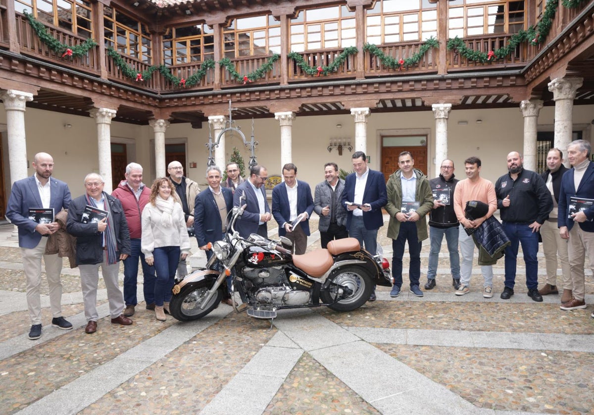 Presentación del libro 'Esto es Motauros, amigos' en la Diputación de Valladolid.