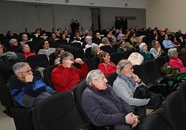 Público asistente en la Fundación Díaz-Caneja a la conferencia de Juan Manuel Bonet.