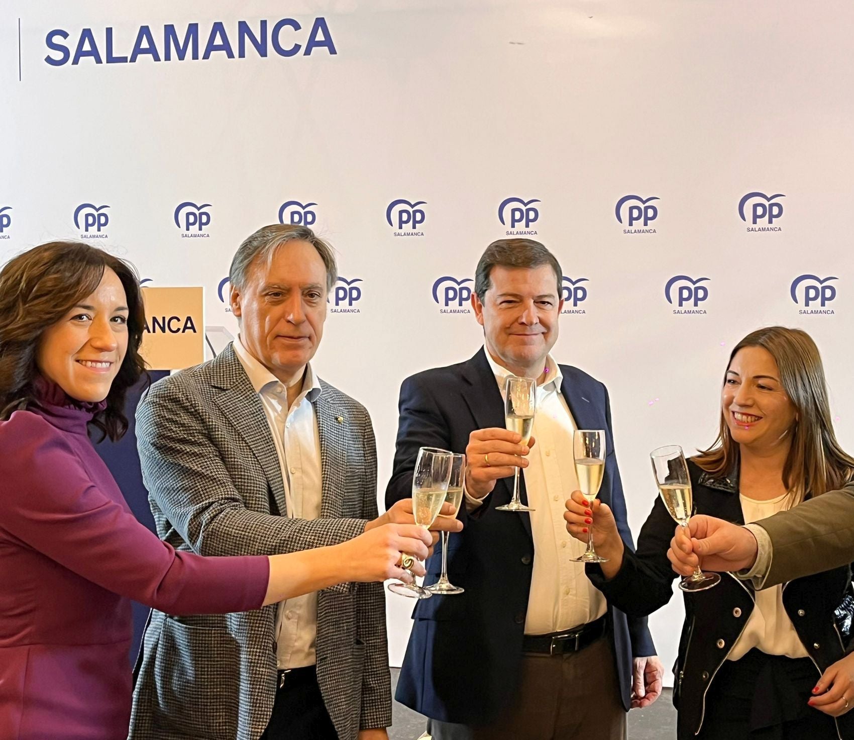 Mañueco invita a los afiliados del PP a trabajar para las elecciones autonómicas de 2026