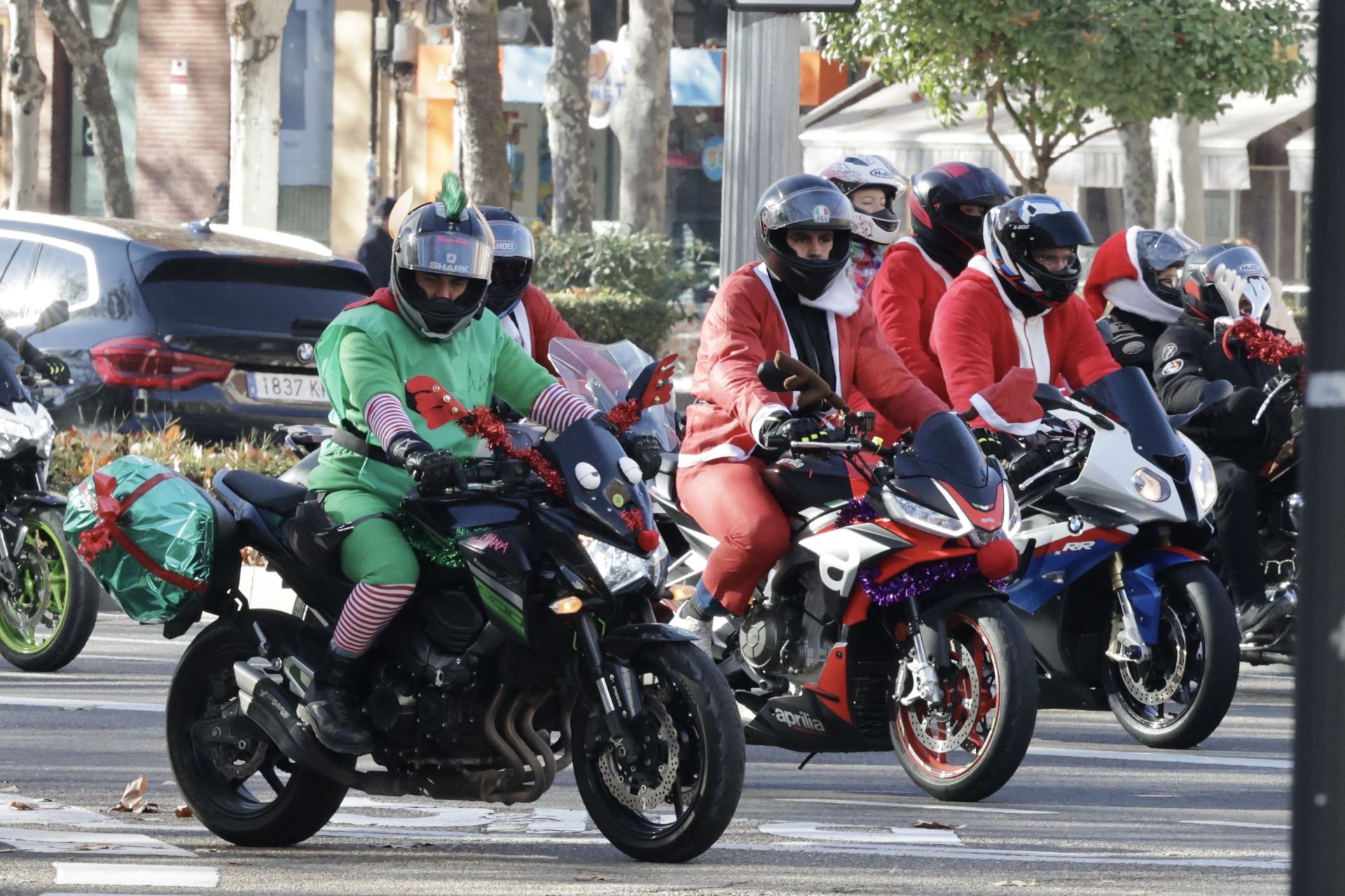 La &#039;papanoelada&#039; motera de Valladolid, en imágenes