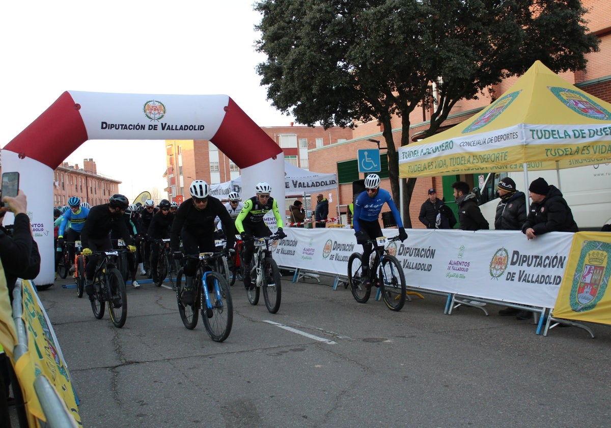 Participantes de la Bajo Cero Bike de Tudela de Duero