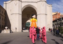 Young-Hee y los pink guards, esta mañana en San Benito.