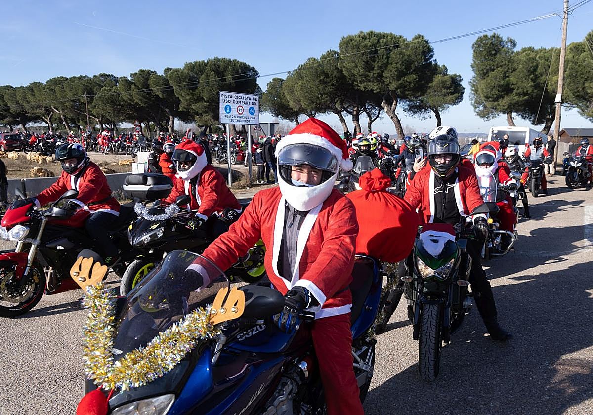 La &#039;papanoelada&#039; motera de Valladolid, en imágenes