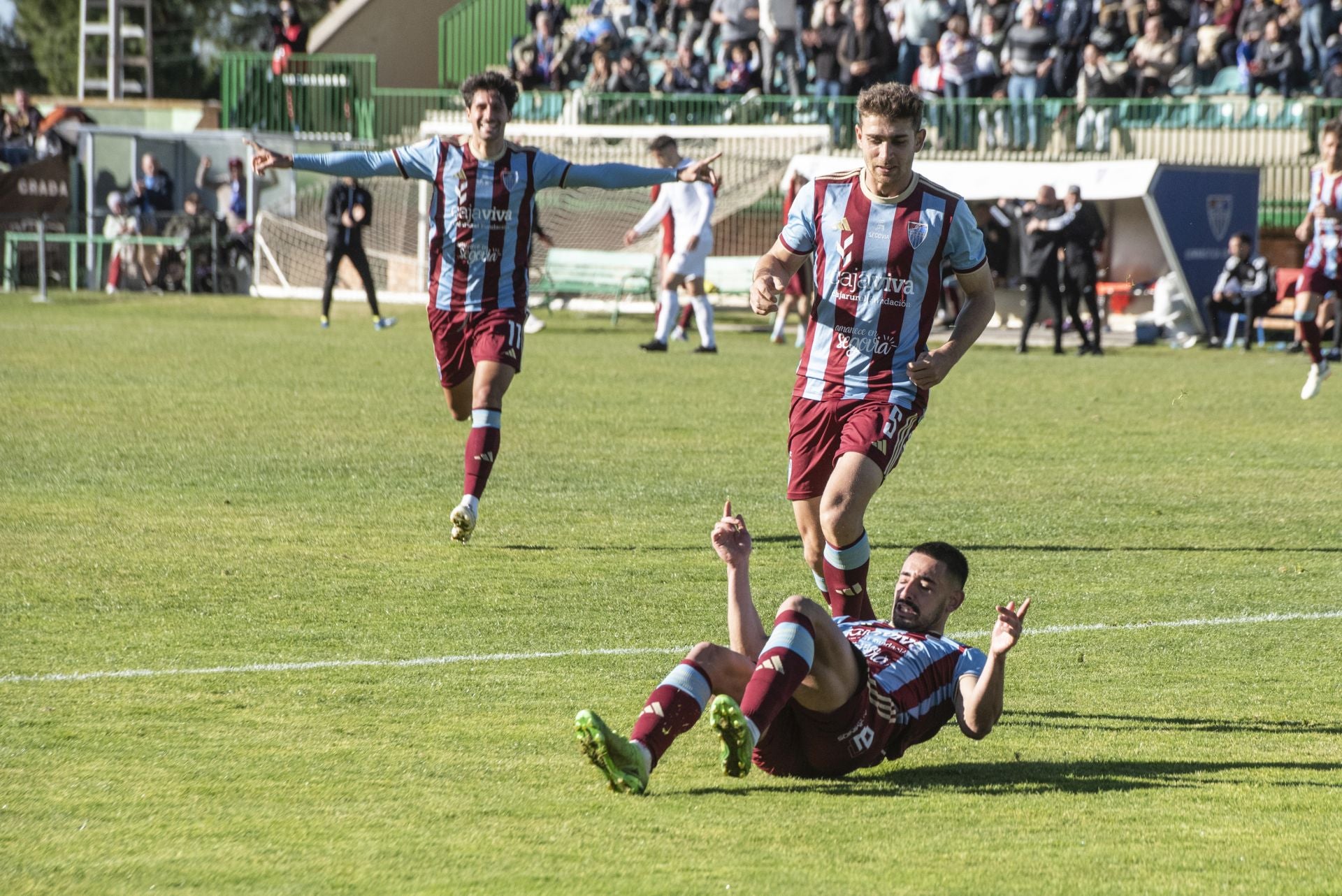 Fotografías del triunfo de la Segoviana ante el Lugo