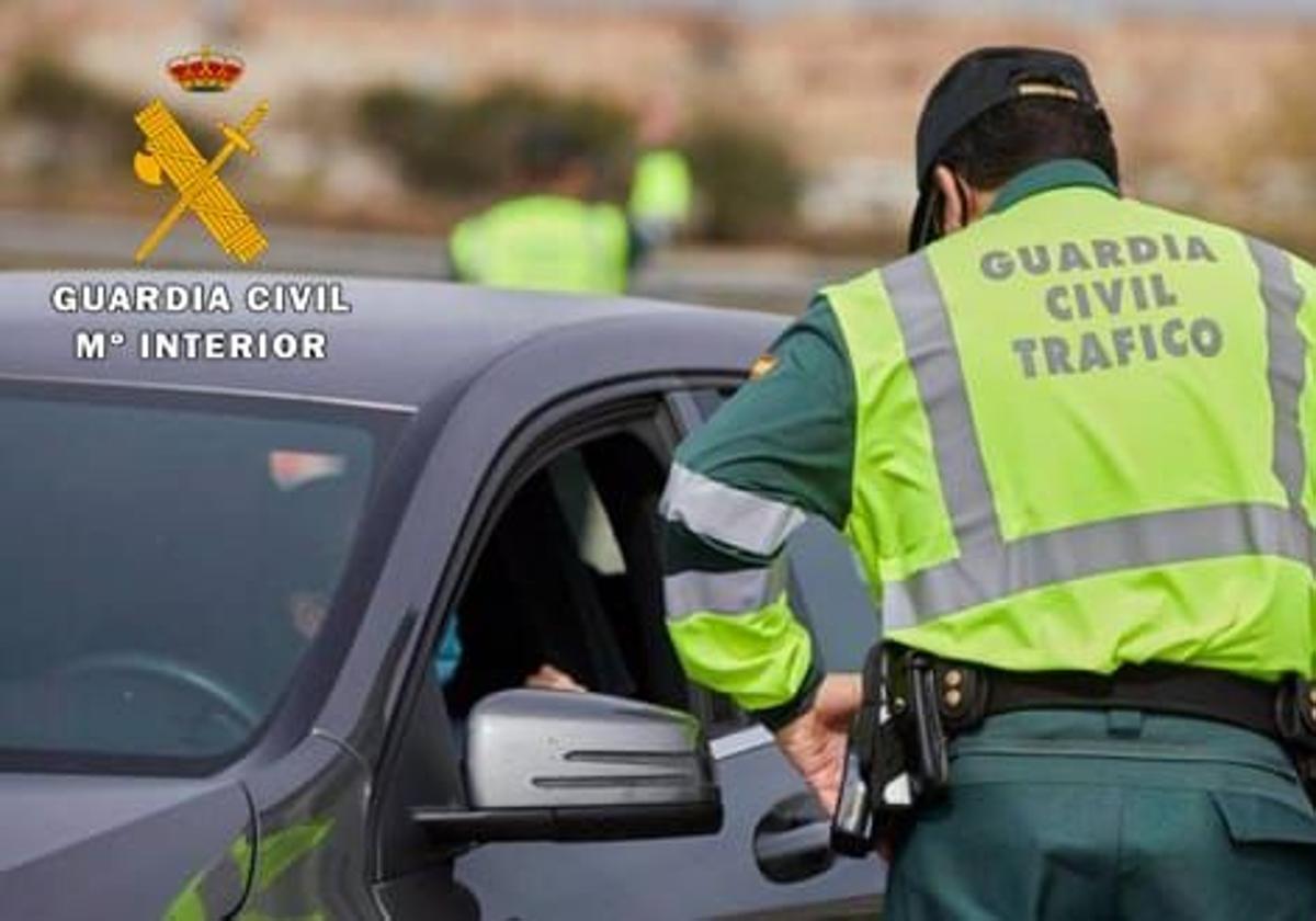 Control de tráfico de la Guardia Civil.