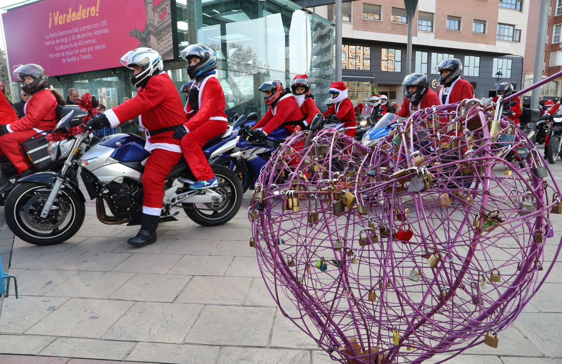 Papa Noel visita anticipadamente Palencia