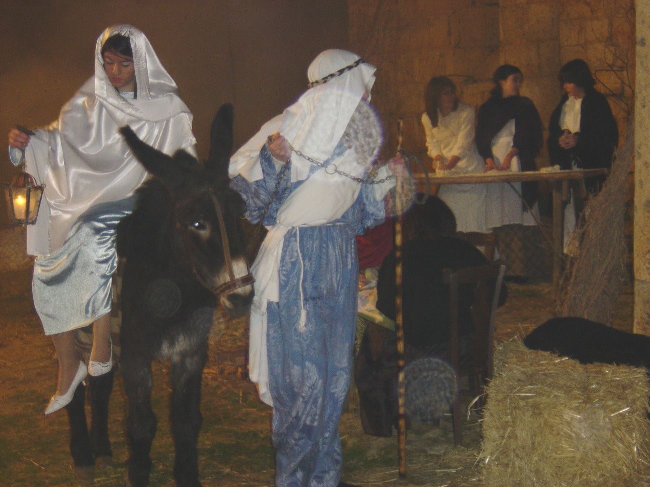 El belén viviente de la iglesia de Santiago de Tordehumos de hace 25 años, en imágenes