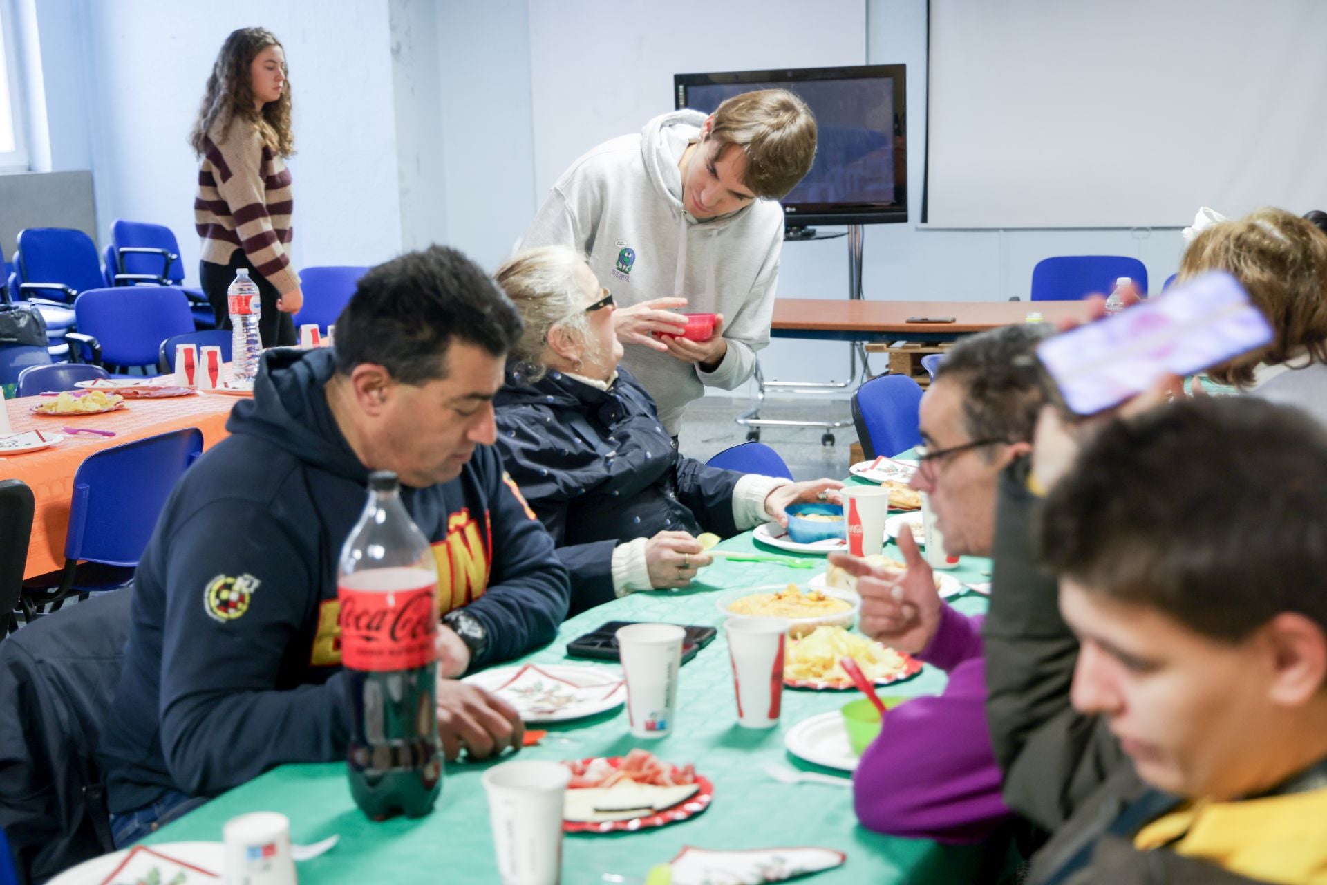 Las fotos de la comida solidaria &#039;No comas solo por Navidad&#039;