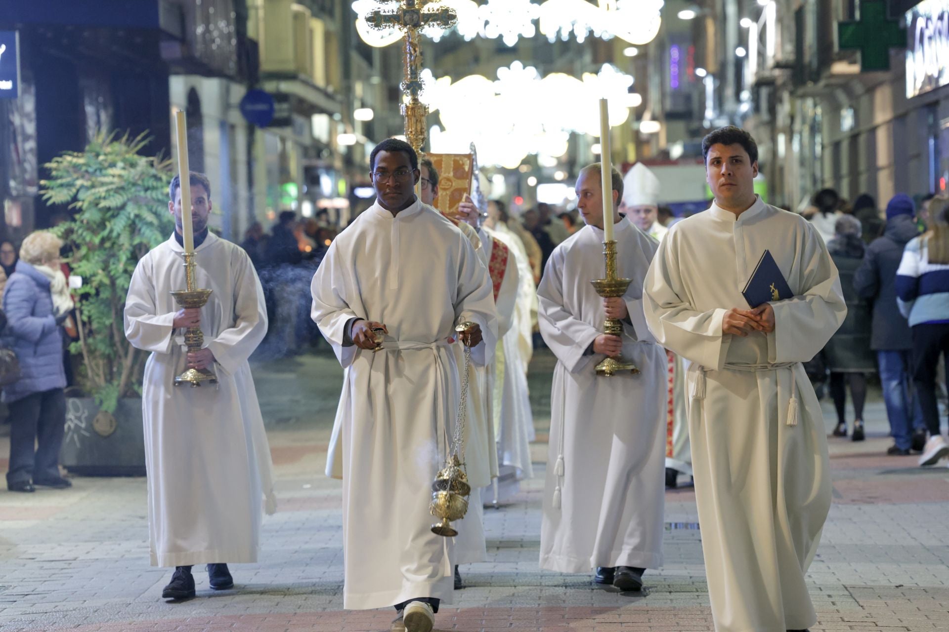 Las imágenes de la procesión del año Santo entre San Andrés y el Santuario