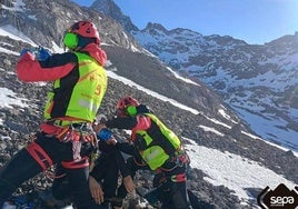 Asturias investiga las circunstancias del rescate al montañero leonés en Picos de Europa