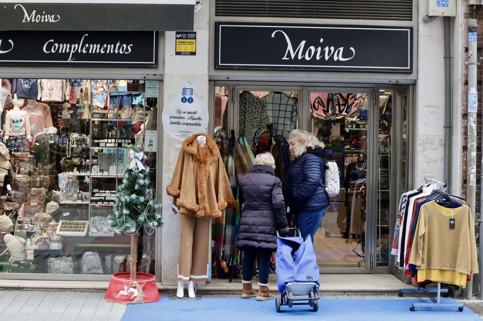 Las últimas compras de Nochevieja en los mercados vallisoletanos, en imágenes