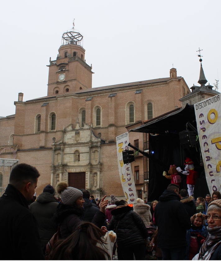 Imagen secundaria 2 - Celebración de las campanadas en Medina del Campo 