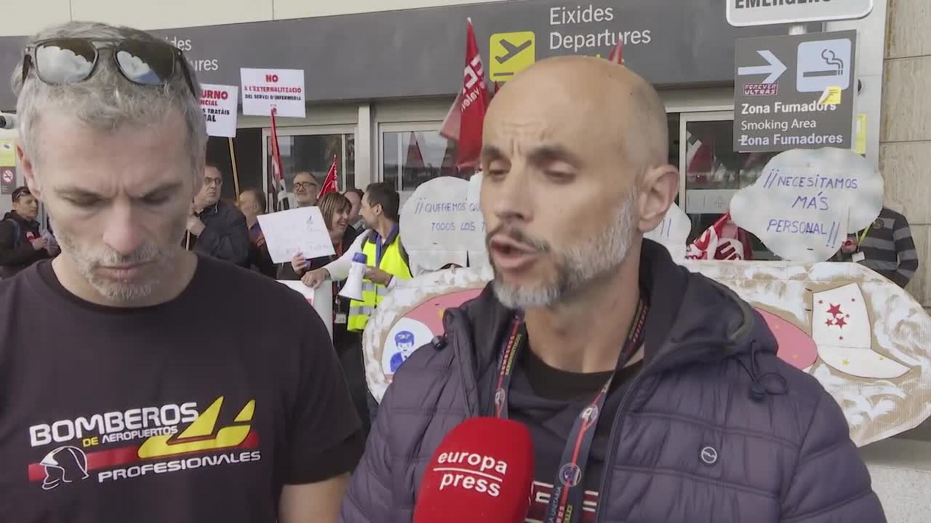 Huelga de trabajadores del Aeropuerto de València para exigir una ampliación de plantilla