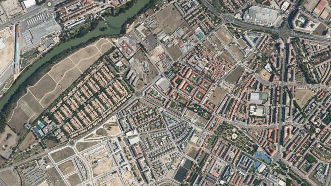 Imagen después - Vallsur (en la parte superior de la foto, avenida de Zamora) y El Peral.