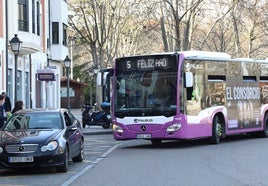 Imagen de archivo de un bus urbano de Palencia.