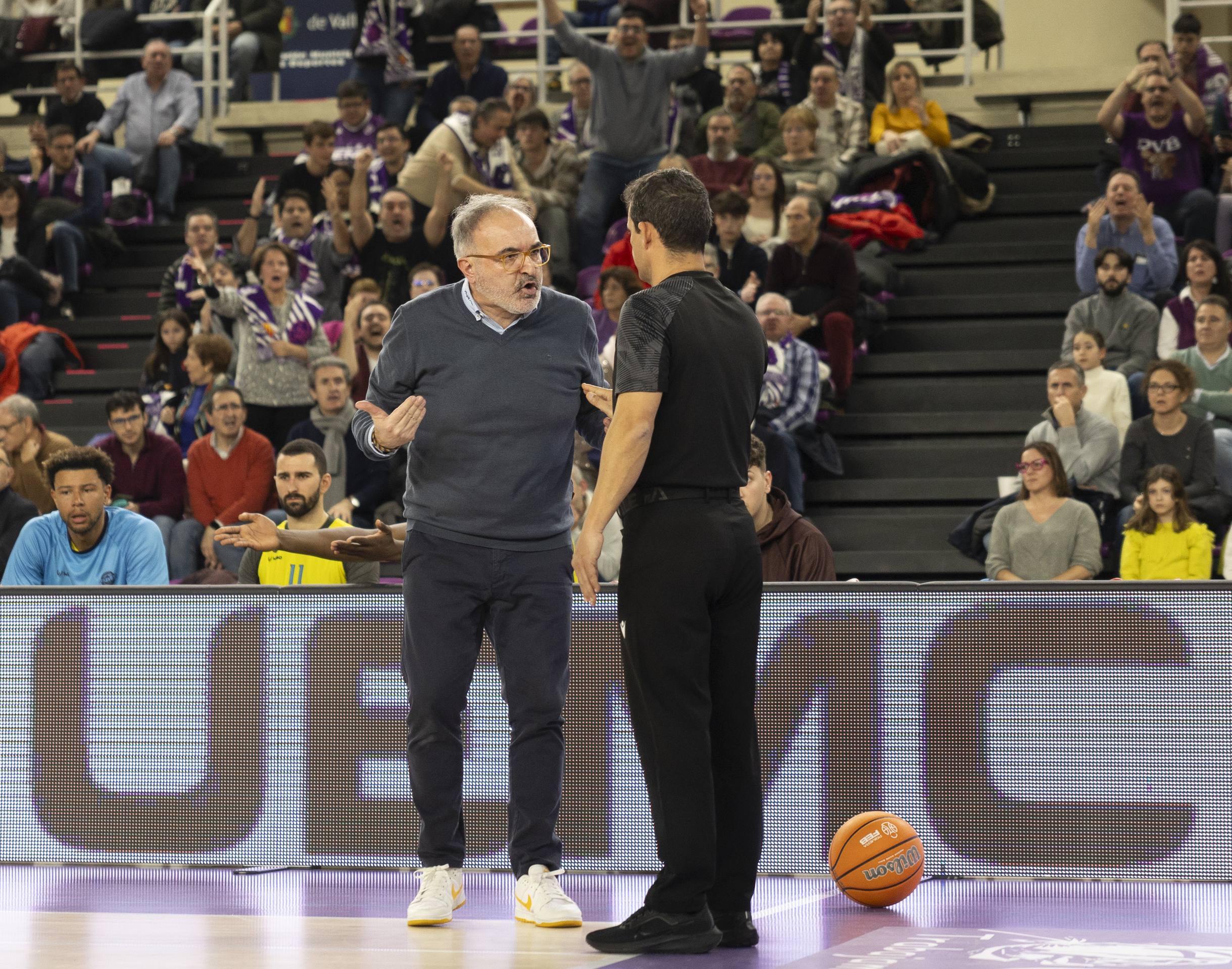 El RV Baloncesto se queda a segundos de la victoria ante Ourense