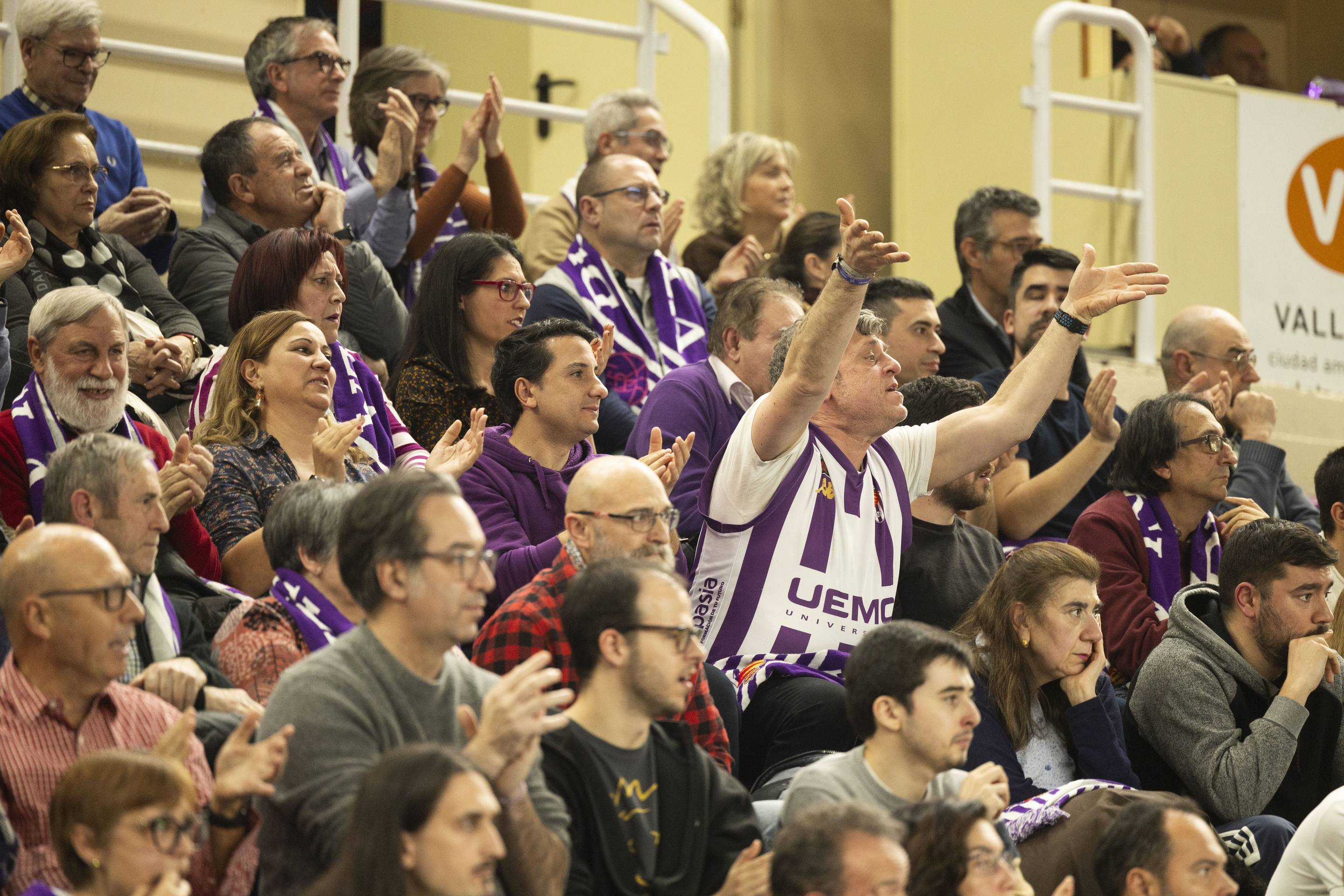 El RV Baloncesto se queda a segundos de la victoria ante Ourense