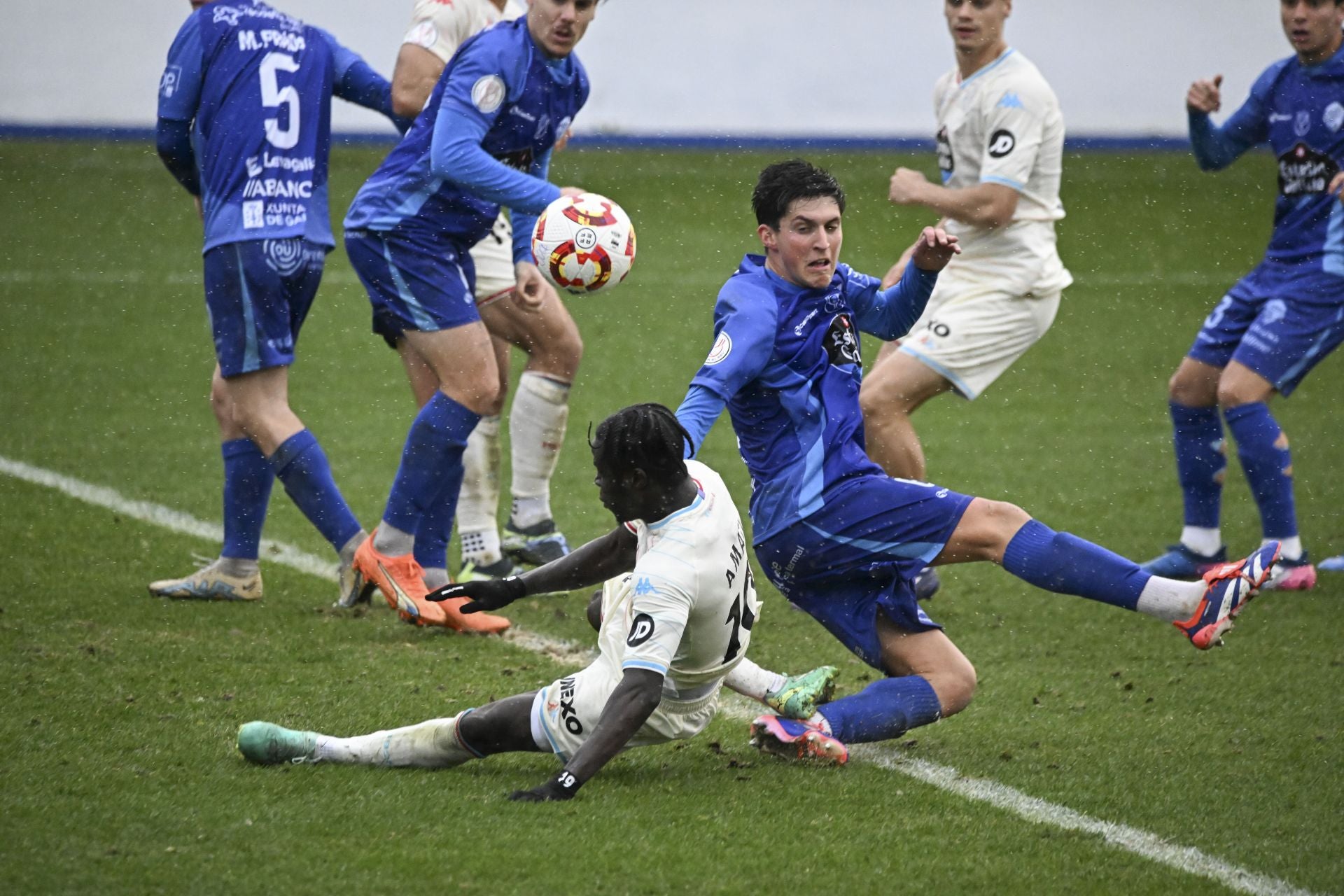 La eliminación del Real Valladolid en Ourense, en imágenes