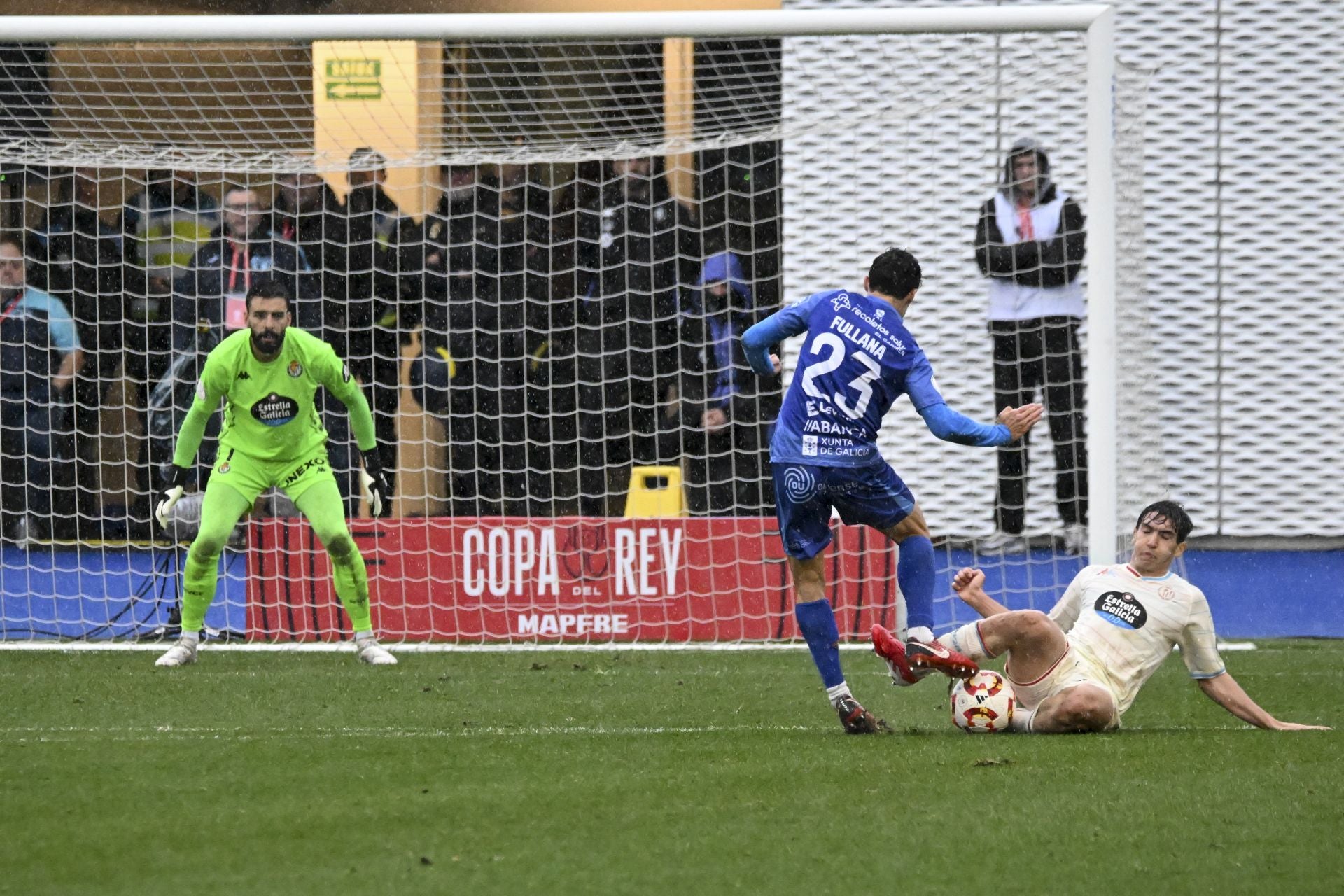 La eliminación del Real Valladolid en Ourense, en imágenes