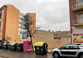 Parcela entre el paseo Ezequiel González y la calle Santo Domingo de Silos donde se anuncia una nueva promoción de viviendas.