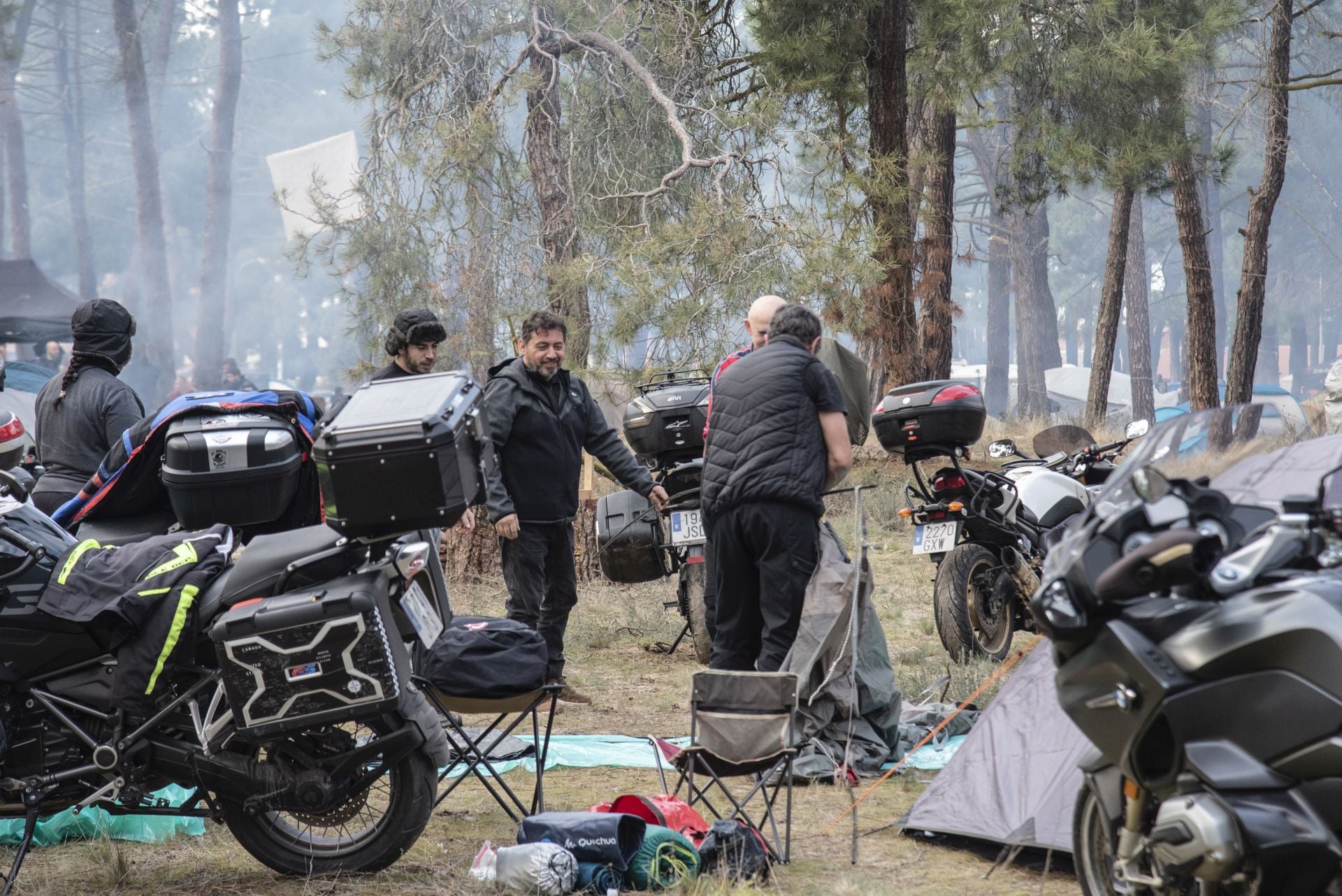 Fotos de um comício de motociclistas em Cantalejo