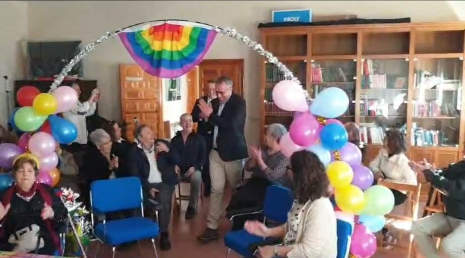 Las imágenes de la primera boda LGTBI+ celebrada en Becilla de Valderaduey