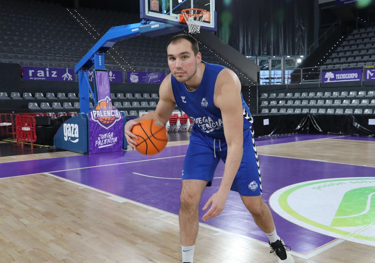 Cameron Krutwig, el miércoles en el entrenamiento en el Pabellón de Deportes.