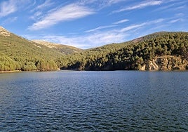 Embalse de El Tejo, en la sierra de Guadarrama.