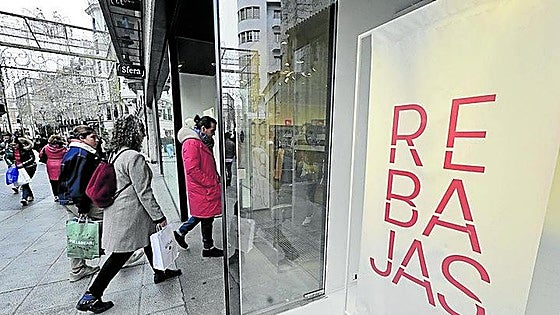 Descuentos «más agresivos» en las segundas rebajas para dar salida al elevado stock