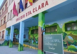 Acceso al colegio Santa Clara.