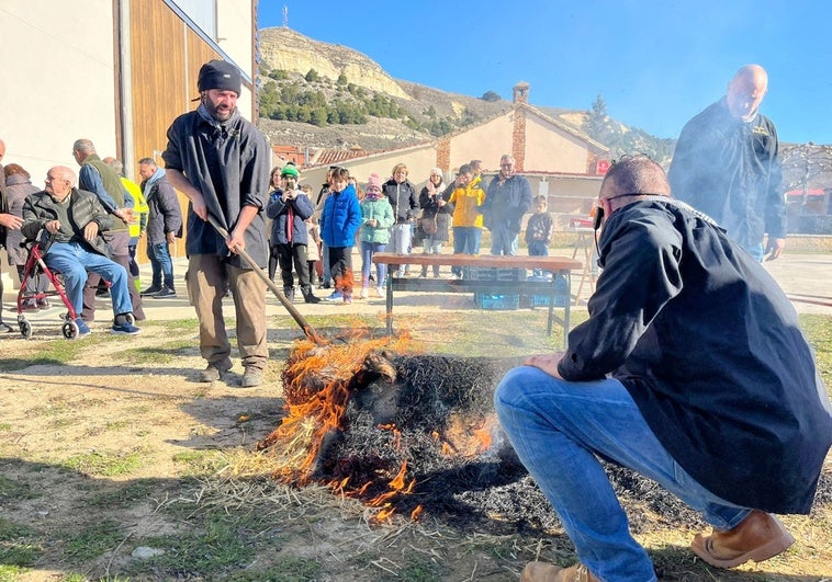 Hornillos de Cerrato revive la fiesta de la matanza