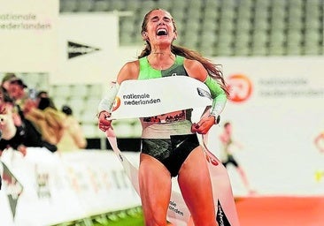Marta García logra bajo techo su marca personal en 1.500