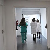 La demora para someterse a una operación se reduce un 32% en un año