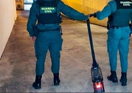 El patinete recuperado por la Guardia Civil en Traspinedo.