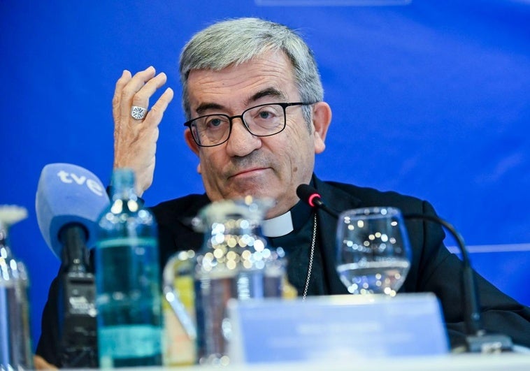 Luis Argüello, arzobispo de Valladolid y presidente de la Conferencia Episcopal Española, durante un acto público.