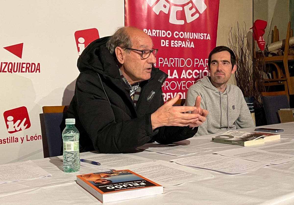 Manuel Monje durante la presentación de su libro 'Feijóo, la cara oculta de un farsante'.