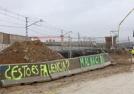 Obras del salto del carnero en el Camino Viejo de Husillos en una imagen de esta semana.