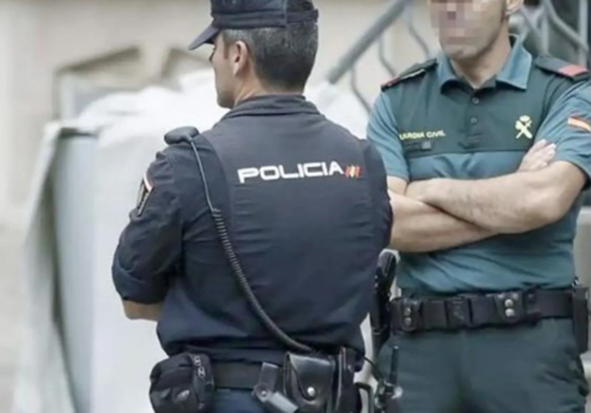 Tres detenidos por robar alumbrado navideño de varios pueblos para vender el cobre